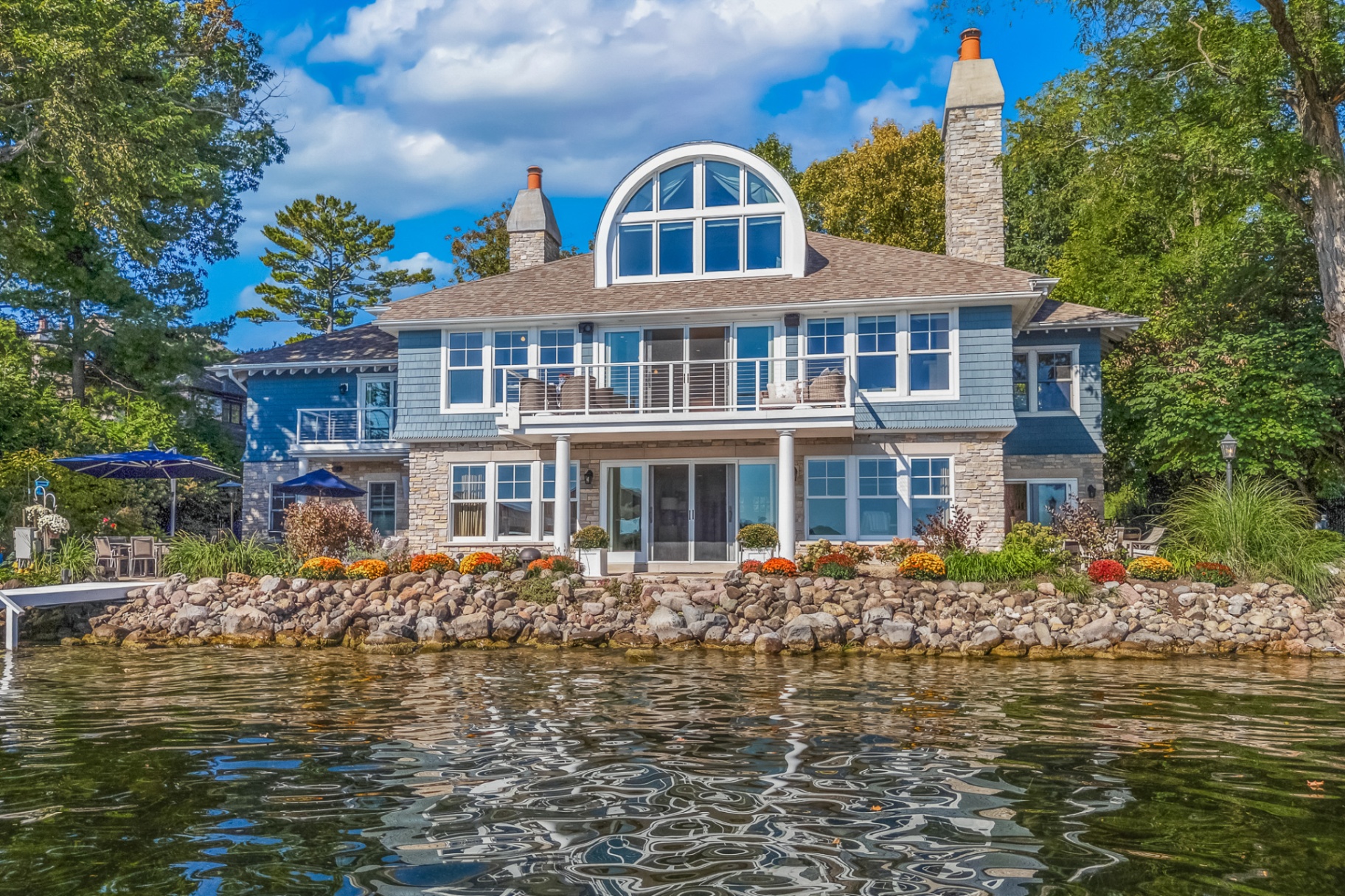 Lakeside elevation, midday clarity